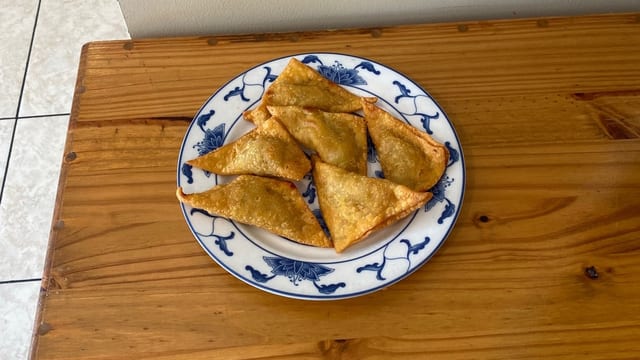 23. Fried wonton (6).