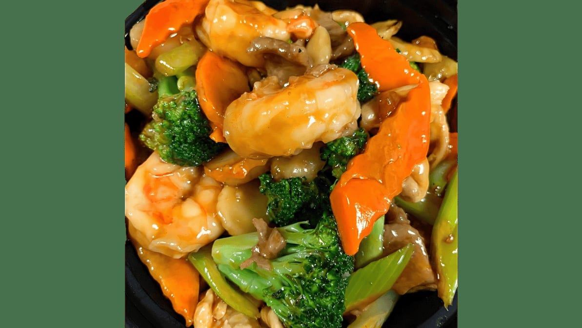 76. Shrimp in garlic sauce.