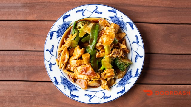 58. Chicken with vegetables.
