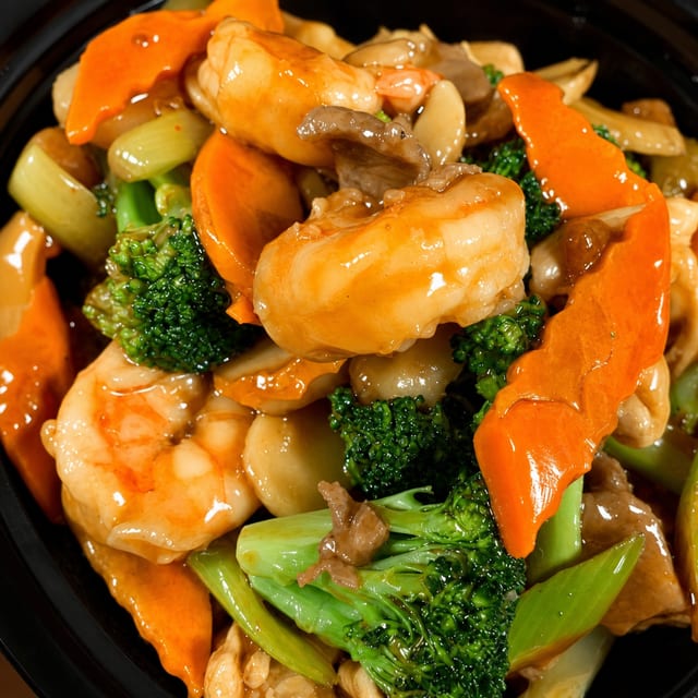 76. Shrimp in garlic sauce.